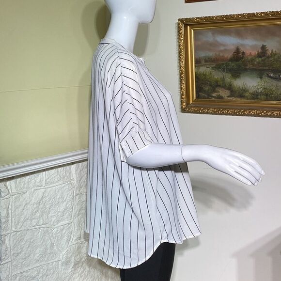 Monk & Loui Pin Stripe Baseball Style Oversized Tunic Top - Picture 2 of 9